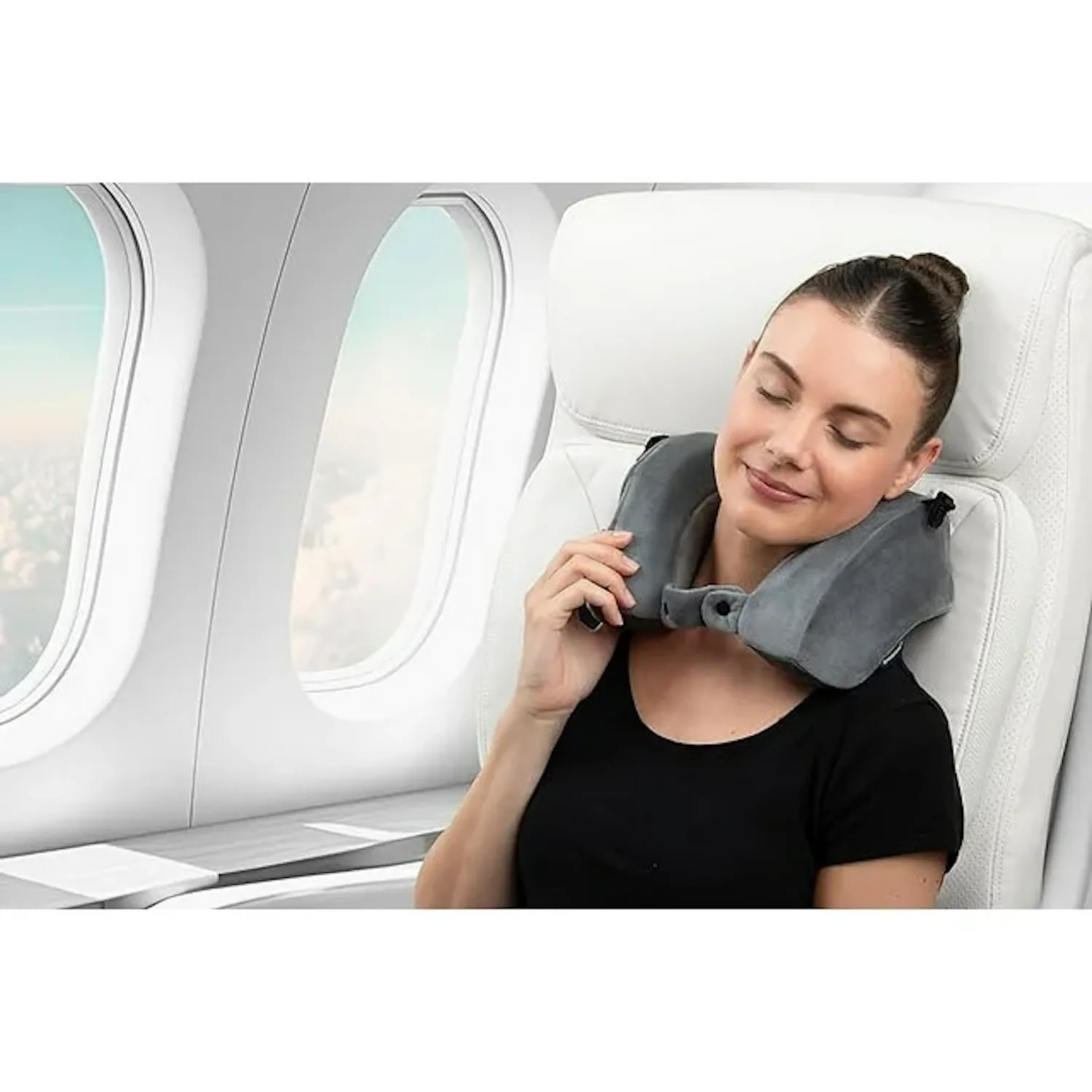 Brookstone USB Powered Vibration   Heating Travel Ergonomic Memory Foam Neck Pillow