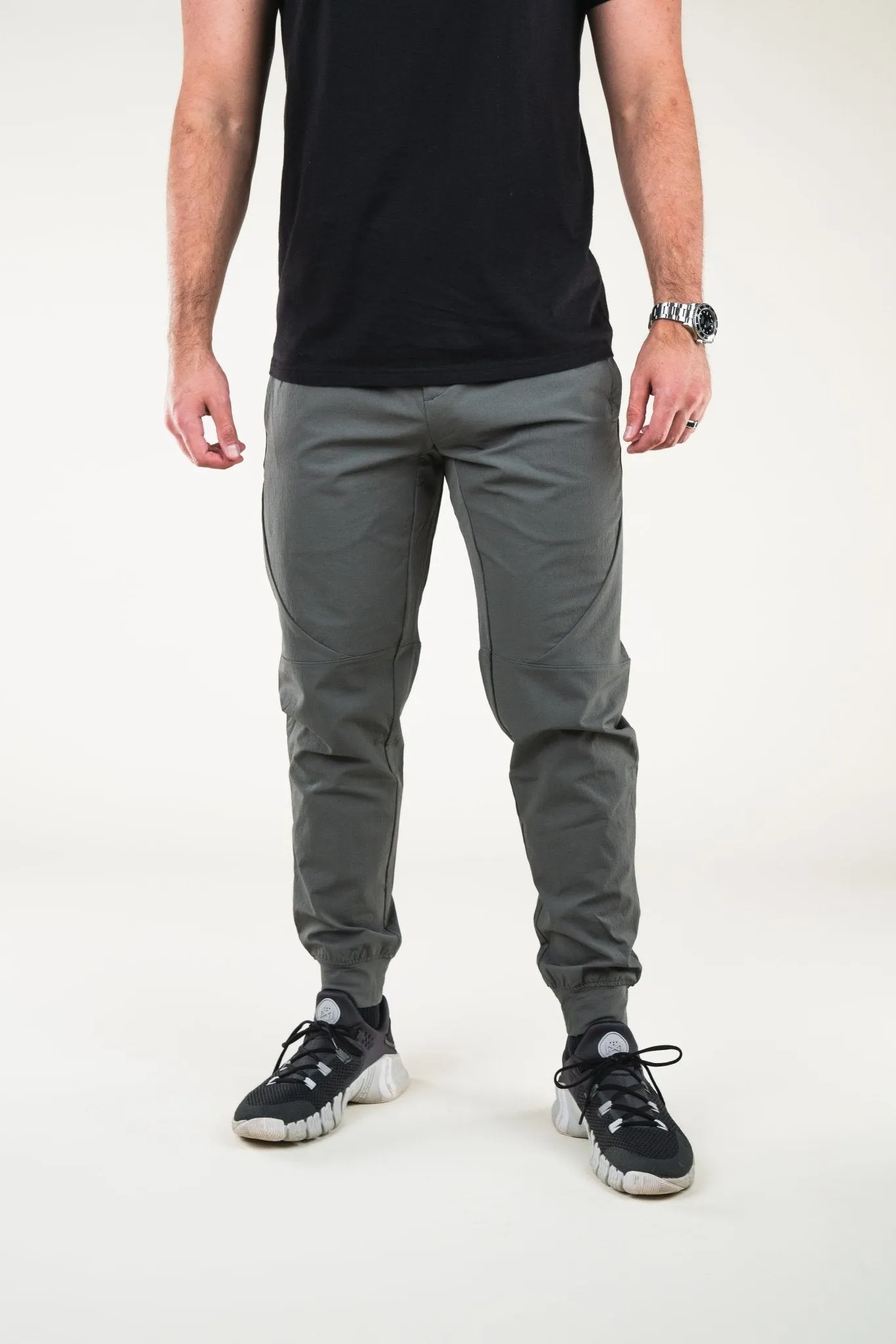 Carrier Traveler Joggers - Iron Grey