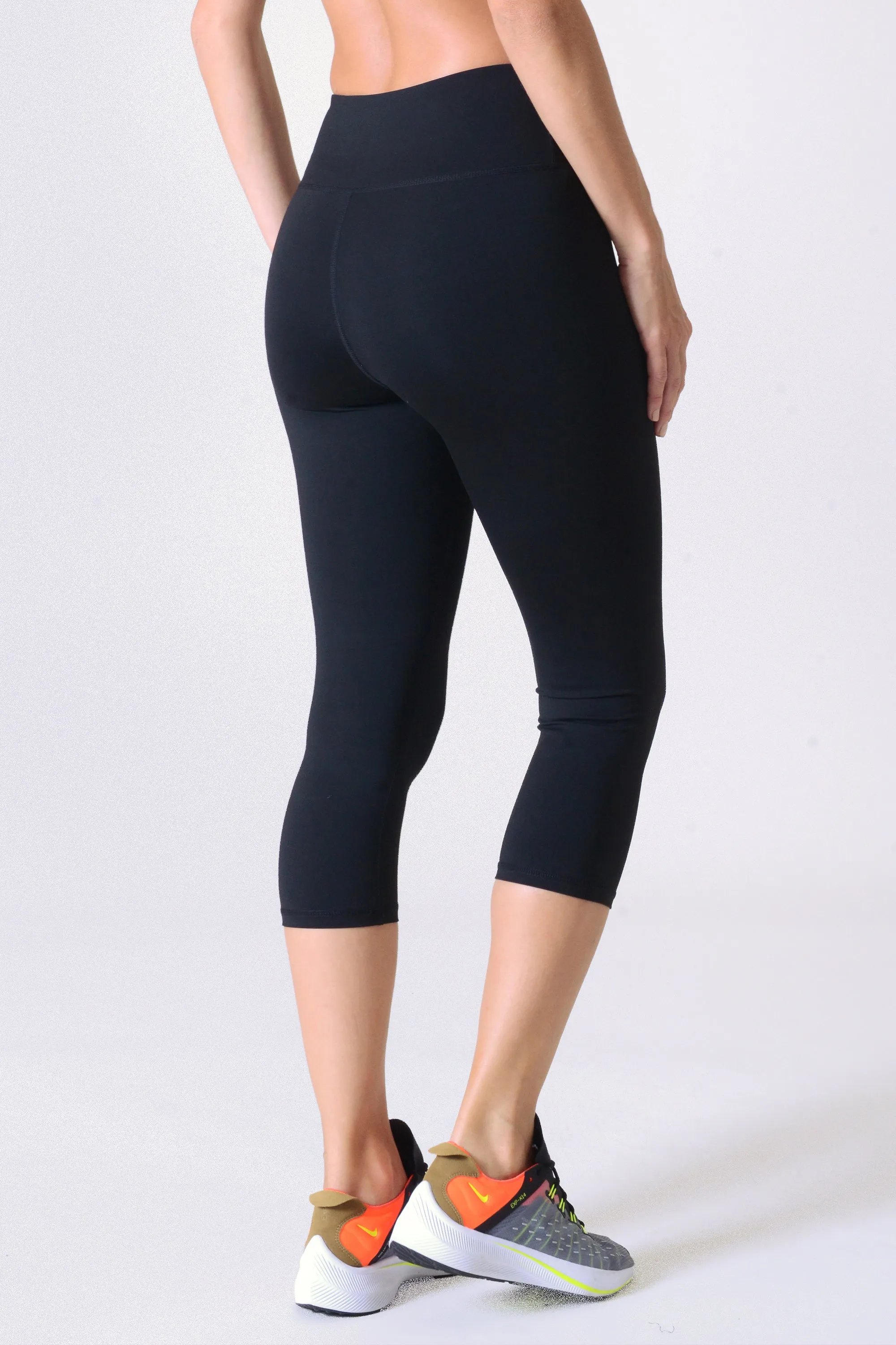 Freestyle Active Single Pocket Capri Legging