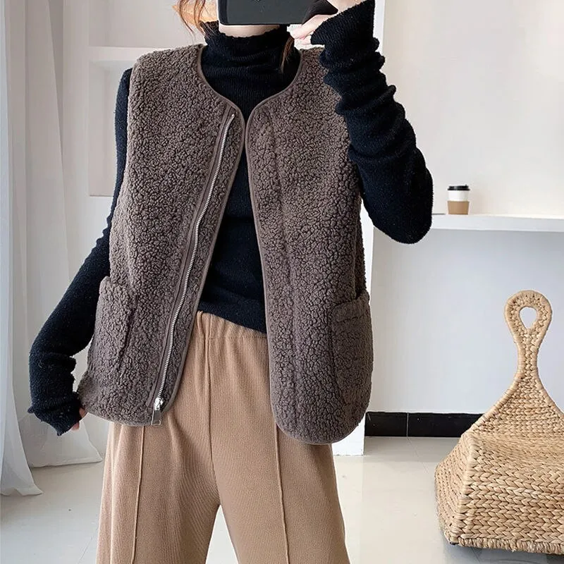 Joskaa Back to College Autumn Winter Vest Women Sleeveless Coat Faux Lamb Fur Warm Jackets Korea Casual Solid Color O Neck Pocket Zipper Waistcoat 2024