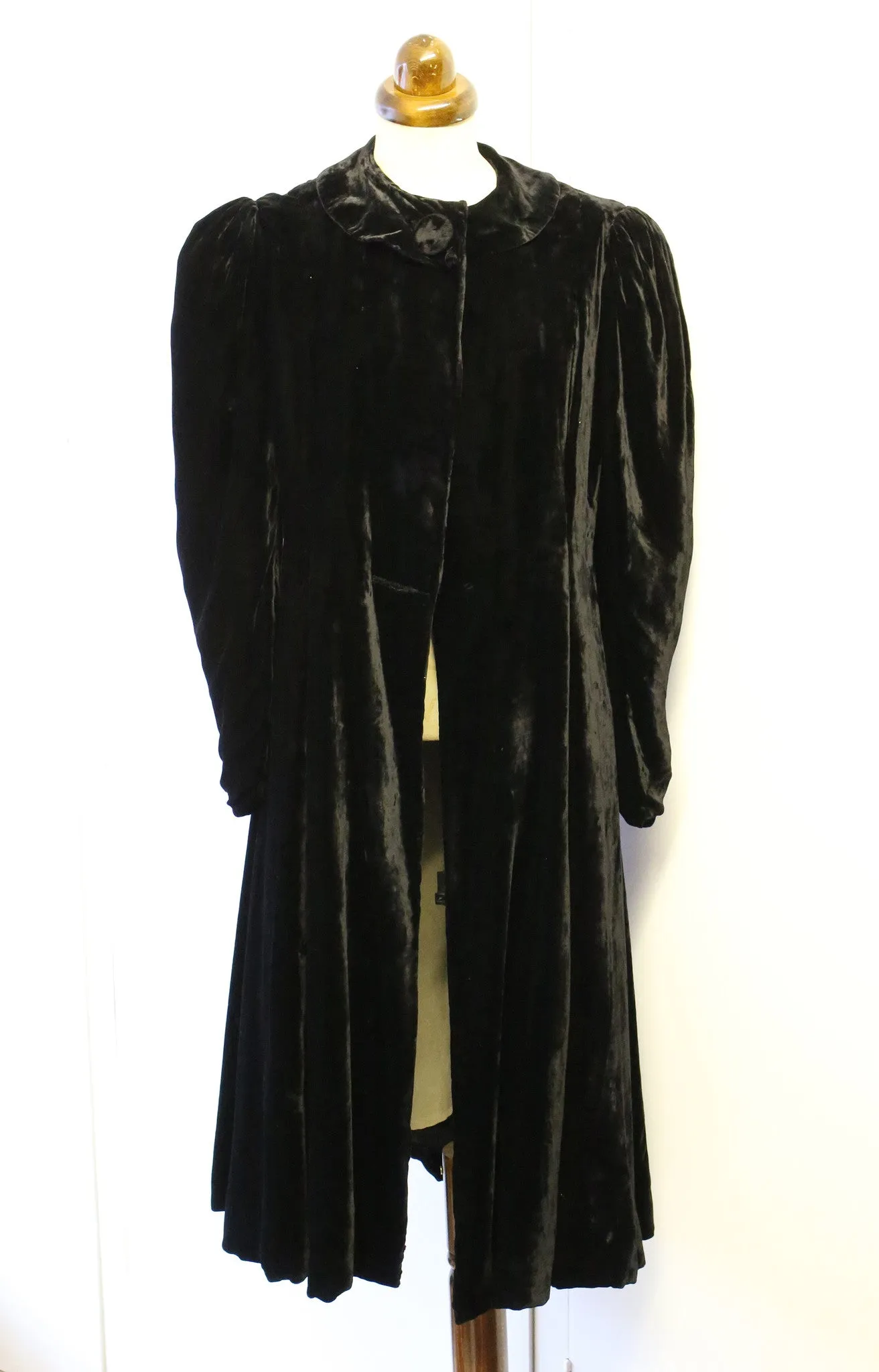 Vintage 1940s Black Silk Velvet Dress Coat