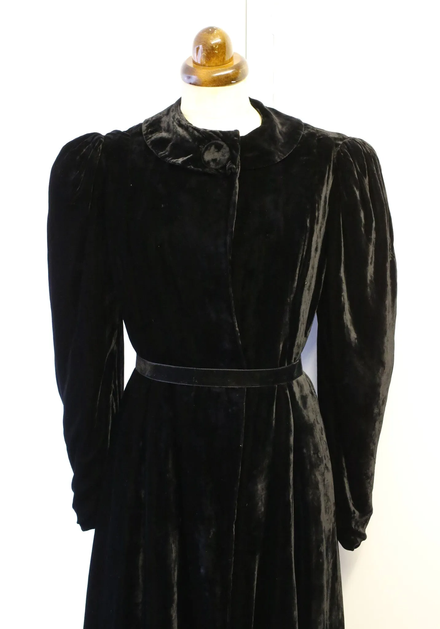 Vintage 1940s Black Silk Velvet Dress Coat